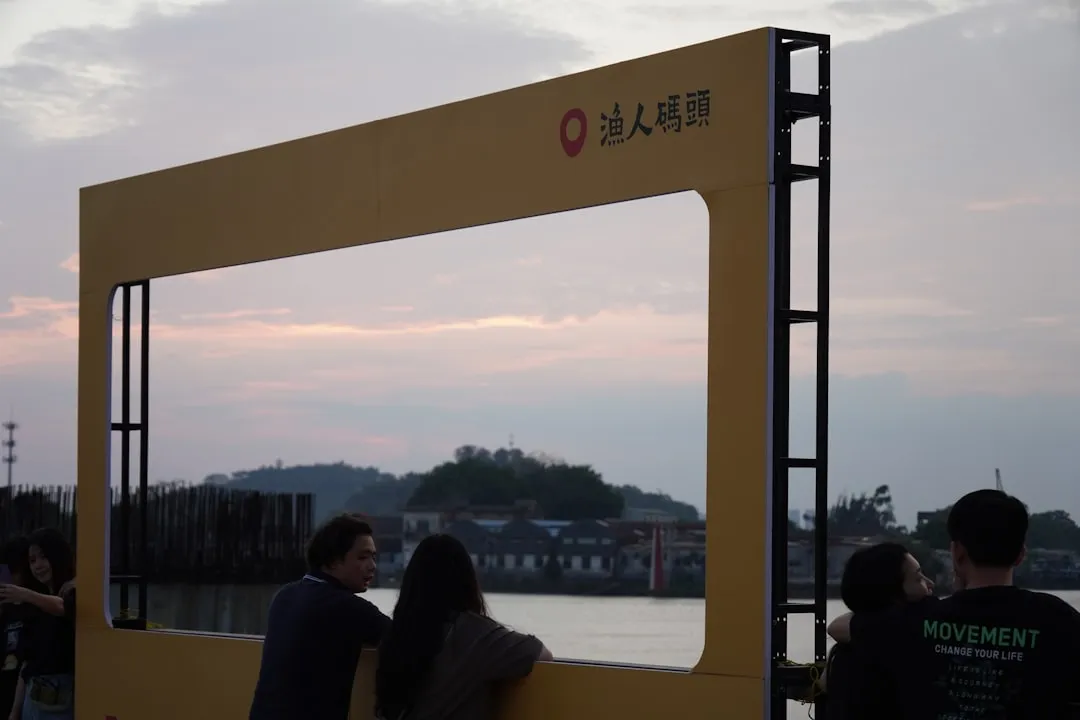 芳香理疗精油推背在办公族肩颈疲劳缓解中的实践方案